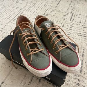 Size 8 Converse